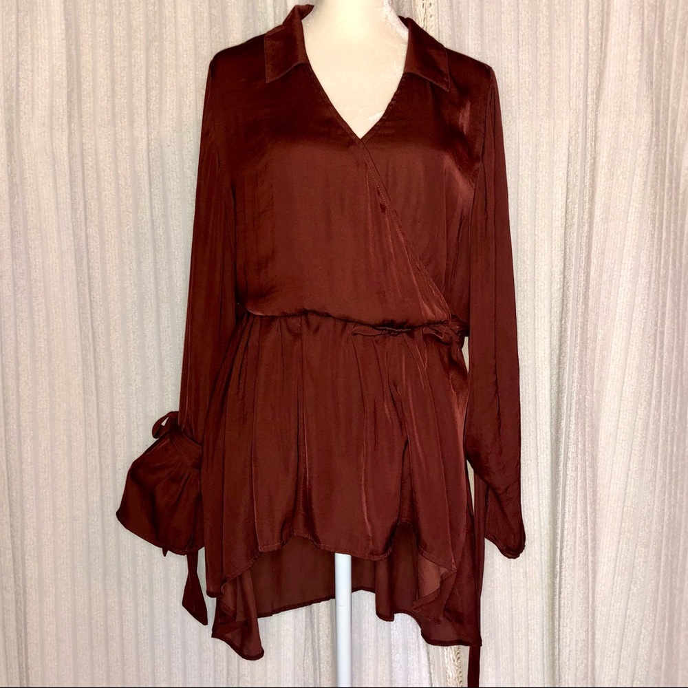 Poet wrap sleeves Hi/Low Blouse beautiful flow